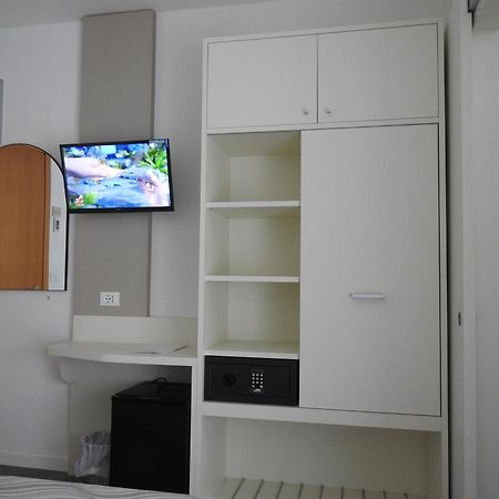 Hotel Villa Candia Lignano Sabbiadoro Bagian luar foto