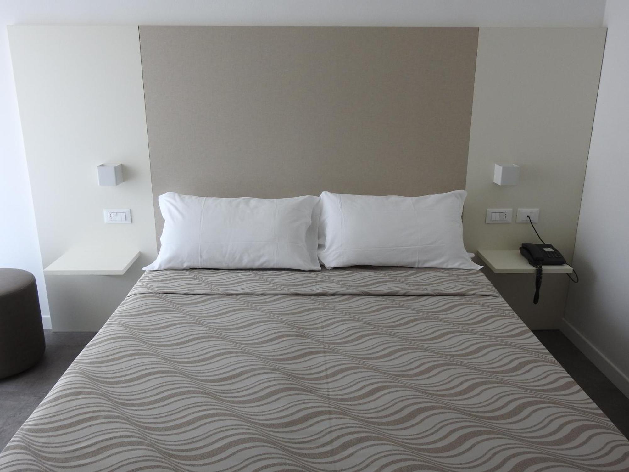 Hotel Villa Candia Lignano Sabbiadoro Bagian luar foto