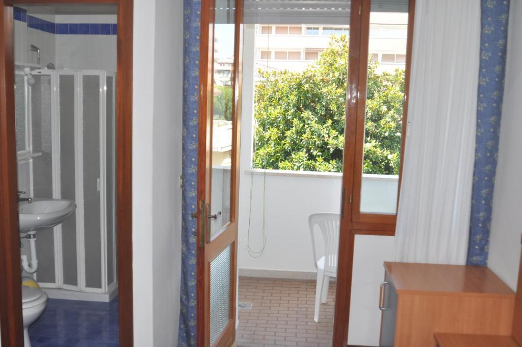 Hotel Villa Candia Lignano Sabbiadoro Ruang foto