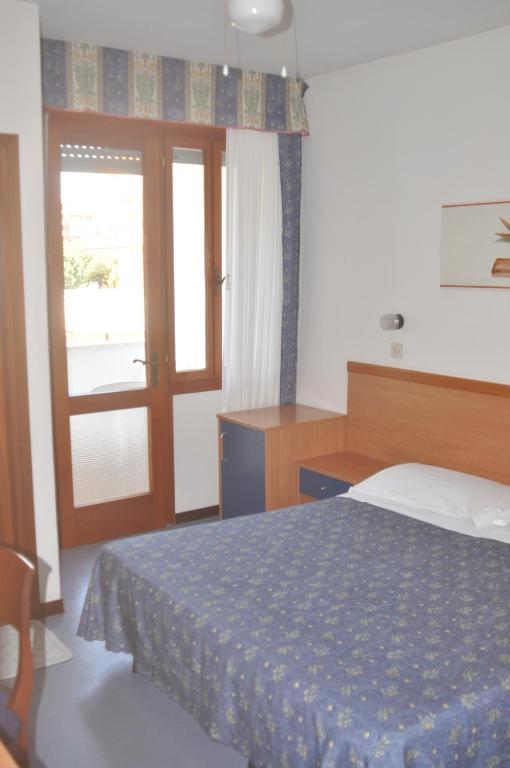 Hotel Villa Candia Lignano Sabbiadoro Ruang foto