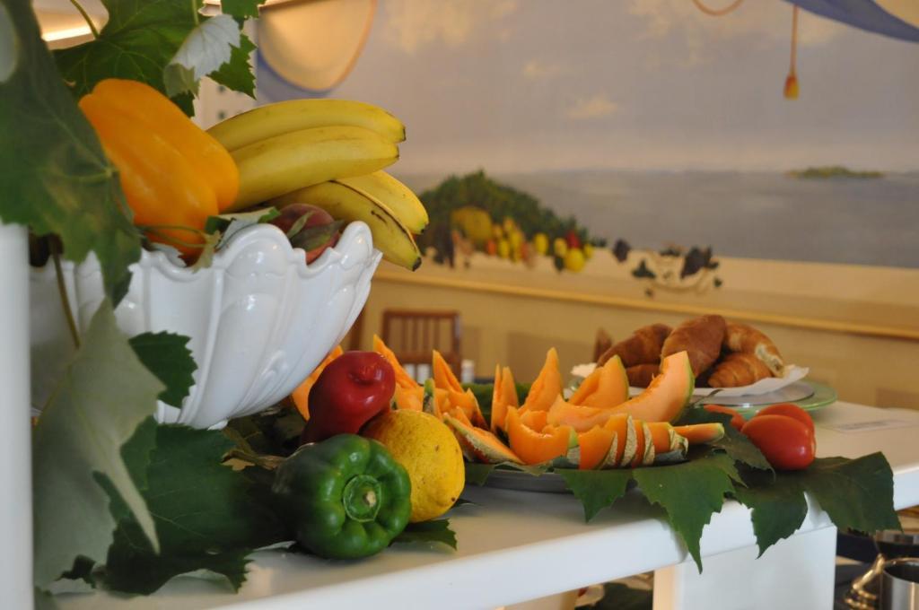 Hotel Villa Candia Lignano Sabbiadoro Bagian luar foto